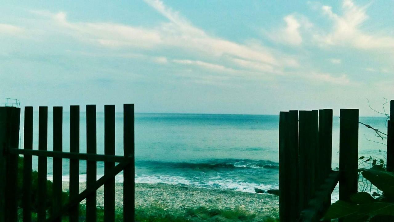 Seafront Villa Joan Nea Skioni Exteriér fotografie